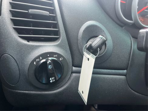 Used 1999 Porsche 911 Carrera image 18