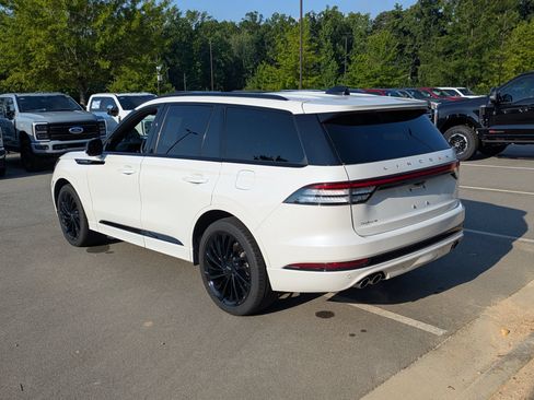 Used 2025 Lincoln Aviator Reserve w/ Equipment Group 201A AWD/4WD image 6