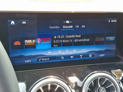 New 2025 Mercedes-Benz GLA 250 4MATIC image 17