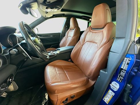 Used 2018 Maserati Levante GranSport AWD/4WD image 21