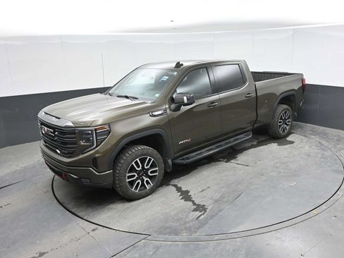 Used 2023 GMC Sierra 1500 AT4 w/ AT4 Premium Package AWD/4WD image 30