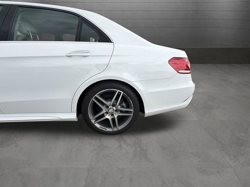 Used 2015 Mercedes-Benz E 350 4MATIC Sedan image 32