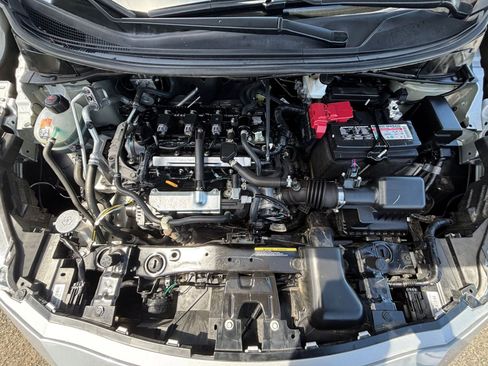 Used 2025 Nissan Versa SV FWD image 30