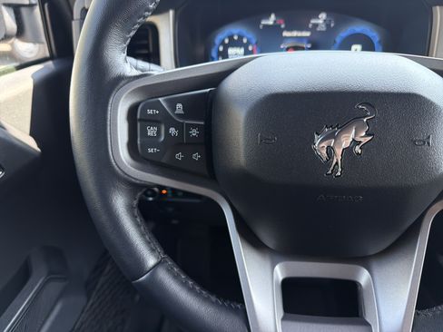 Used 2025 Ford Bronco Outer Banks AWD/4WD image 19