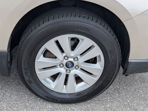 Used 2017 Subaru Outback 2.5i Premium image 20