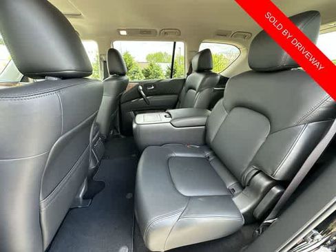 Used 2024 Nissan Armada SL w/ Captain's Chairs Package AWD/4WD image 18
