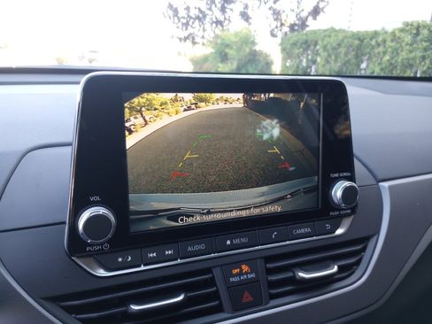 New 2025 Nissan Altima 2.5 SR image 18