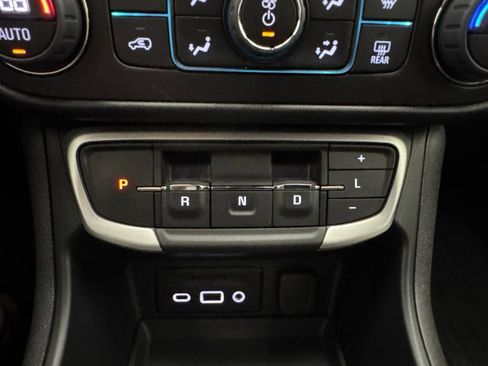 Used 2023 GMC Terrain SLE w/ Driver Convenience Package FWD image 29