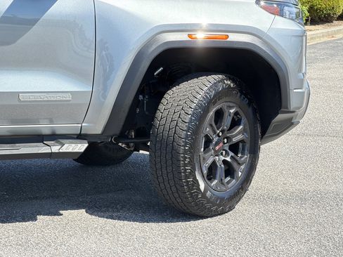 Used 2024 GMC Canyon Elevation w/ Convenience Package image 5