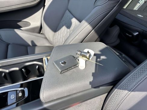 New 2026 Volvo XC60 B5 Plus w/ Protection Package Premier image 31