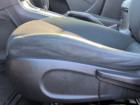 Used 2012 Chevrolet Cruze LT image 10