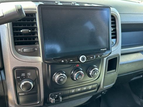 Used 2018 RAM 3500 Tradesman w/ Chrome Appearance Group image 21