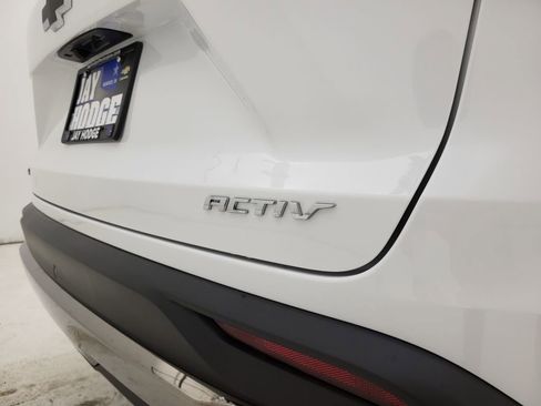 New 2026 Chevrolet Trax ACTIV w/ Sunroof Package image 23