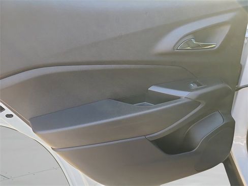 New 2026 Chevrolet Trax LT image 18