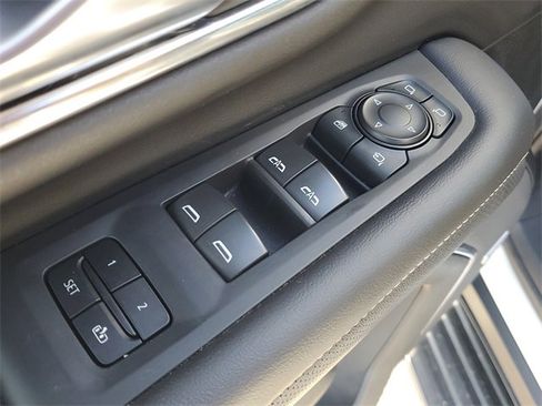 Used 2021 GMC Yukon SLT w/ SLT Luxury Package image 20