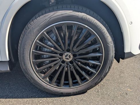 Used 2025 Mercedes-Benz GLC 350e 4MATIC image 21