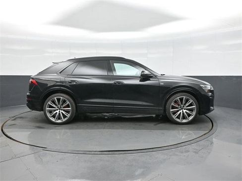 New 2026 Audi Q8 Prestige image 8