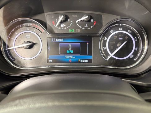 Used 2017 Buick Regal Sport Touring image 25