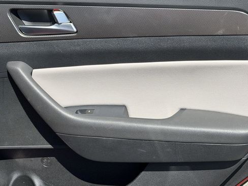 Used 2017 Hyundai Sonata Sport 2.0T image 26