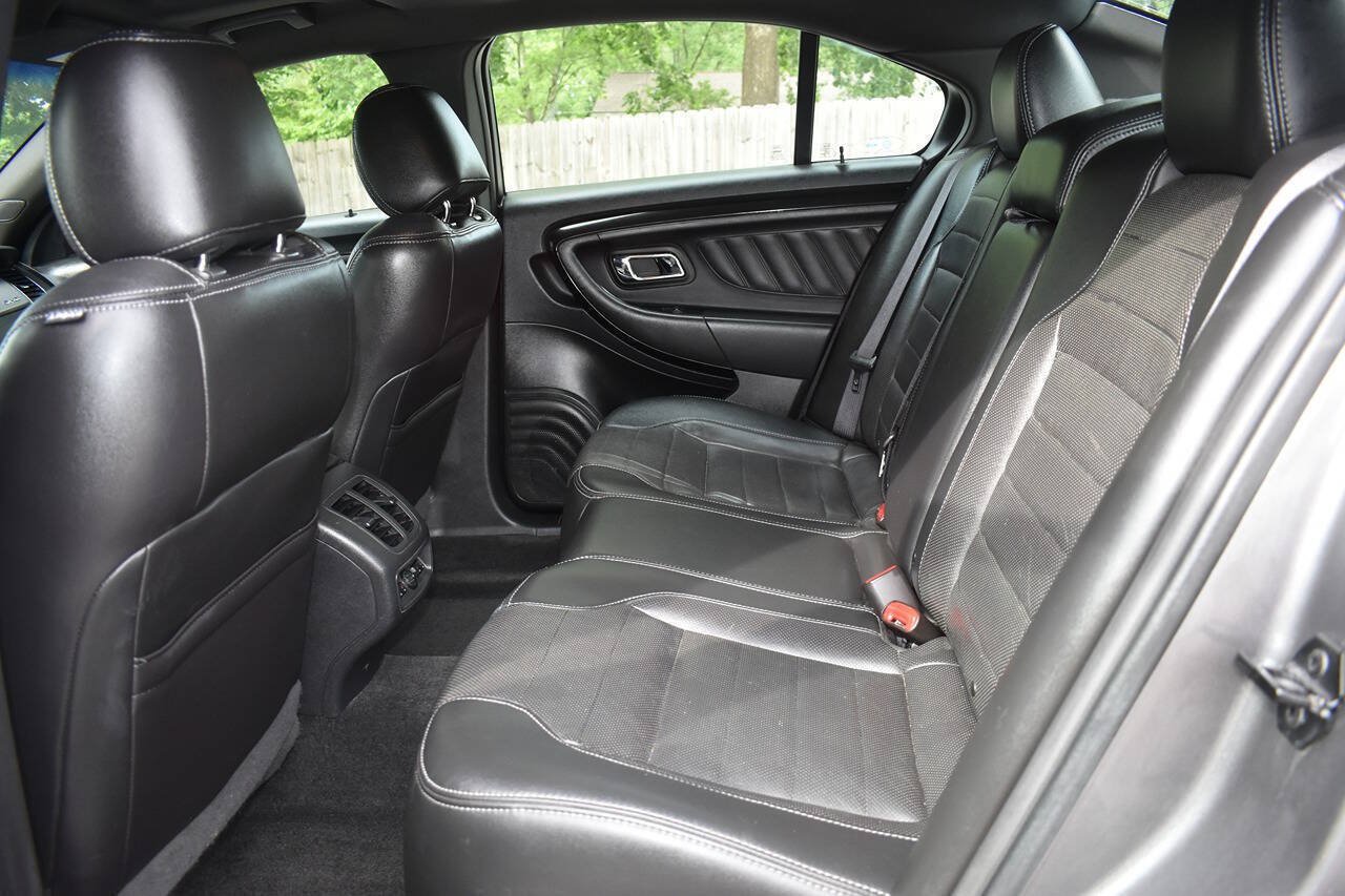 Used 2013 Ford Taurus SHO AWD/4WD image 19
