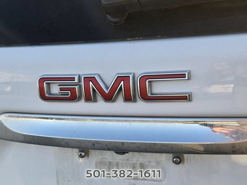 Used 2024 GMC Terrain SLE FWD image 12