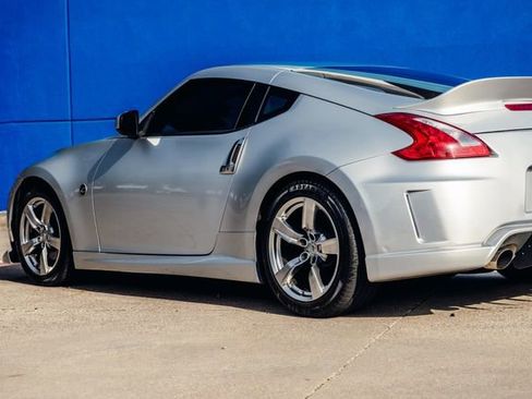 Used 2009 Nissan 370Z Coupe image 35