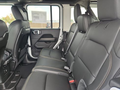 New 2025 Jeep Wrangler Unlimited Rubicon 392 image 18
