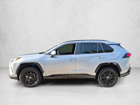 Certified 2022 Toyota RAV4 SE w/ SE Grade Weather Package AWD/4WD image 8