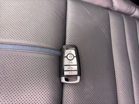 Used 2025 Ford F350 Platinum w/ Tremor Off-Road Package image 33