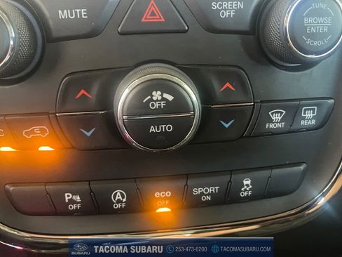 Used 2018 Dodge Durango GT AWD/4WD image 24