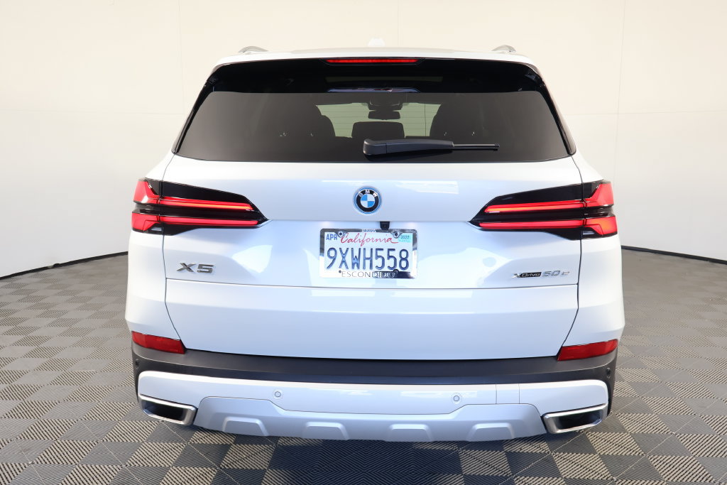 Used 2026 BMW X5 xDrive50e w/ Premium Package AWD/4WD image 5