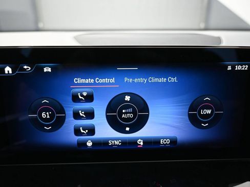 Used 2024 Mercedes-Benz EQB 300 4MATIC image 21