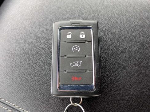 Used 2025 Jeep Grand Cherokee L Laredo RWD image 29