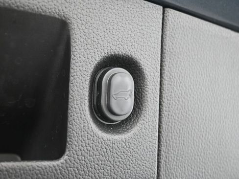 Used 2019 Chevrolet Suburban Premier image 48