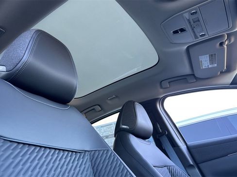 New 2026 Nissan Leaf Platinum+ image 13