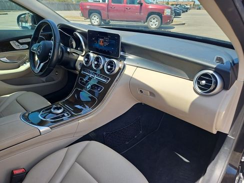 Used 2019 Mercedes-Benz C 300 Sedan image 22