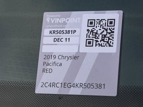 Used 2019 Chrysler Pacifica Touring-L Plus w/ Tire & Wheel Group image 27