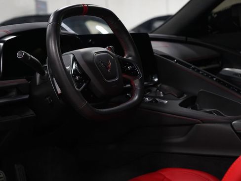 Used 2022 Chevrolet Corvette Stingray Convertible w/ Z51 Performance Package RWD image 13