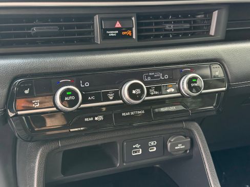 Used 2024 Honda Pilot Touring image 22
