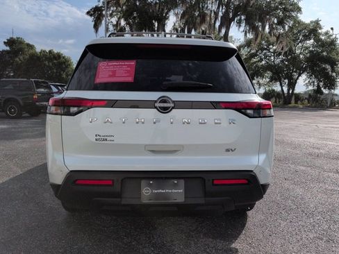 Certified 2022 Nissan Pathfinder SV FWD image 5