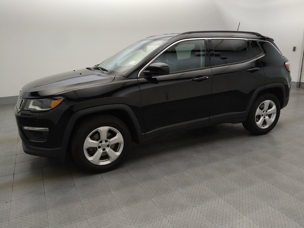 Used 2018 Jeep Compass Latitude w/ Popular Equipment Group FWD image 2