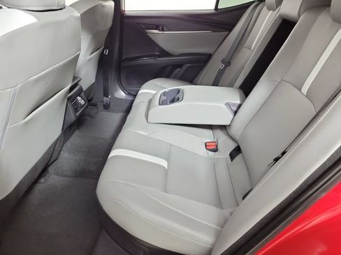 Used 2025 Toyota Camry SE FWD image 12