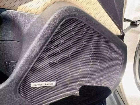 Used 2016 Subaru Outback 2.5i Limited image 31