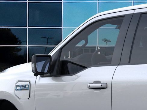 New 2025 Ford F150 Lightning Flash AWD/4WD image 36