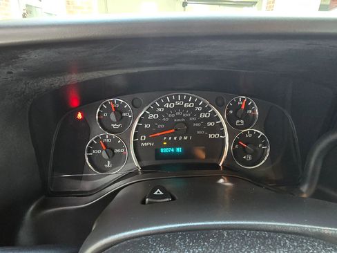 Used 2018 Chevrolet Express 3500 w/ Power Convenience Package RWD image 22