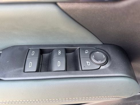 New 2027 GMC Terrain AT4 w/ Convenience Package III AWD/4WD image 15