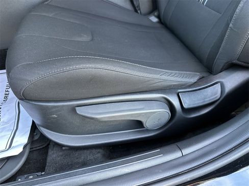 Used 2023 Hyundai Elantra SEL w/ Preferred Accessory Package image 12