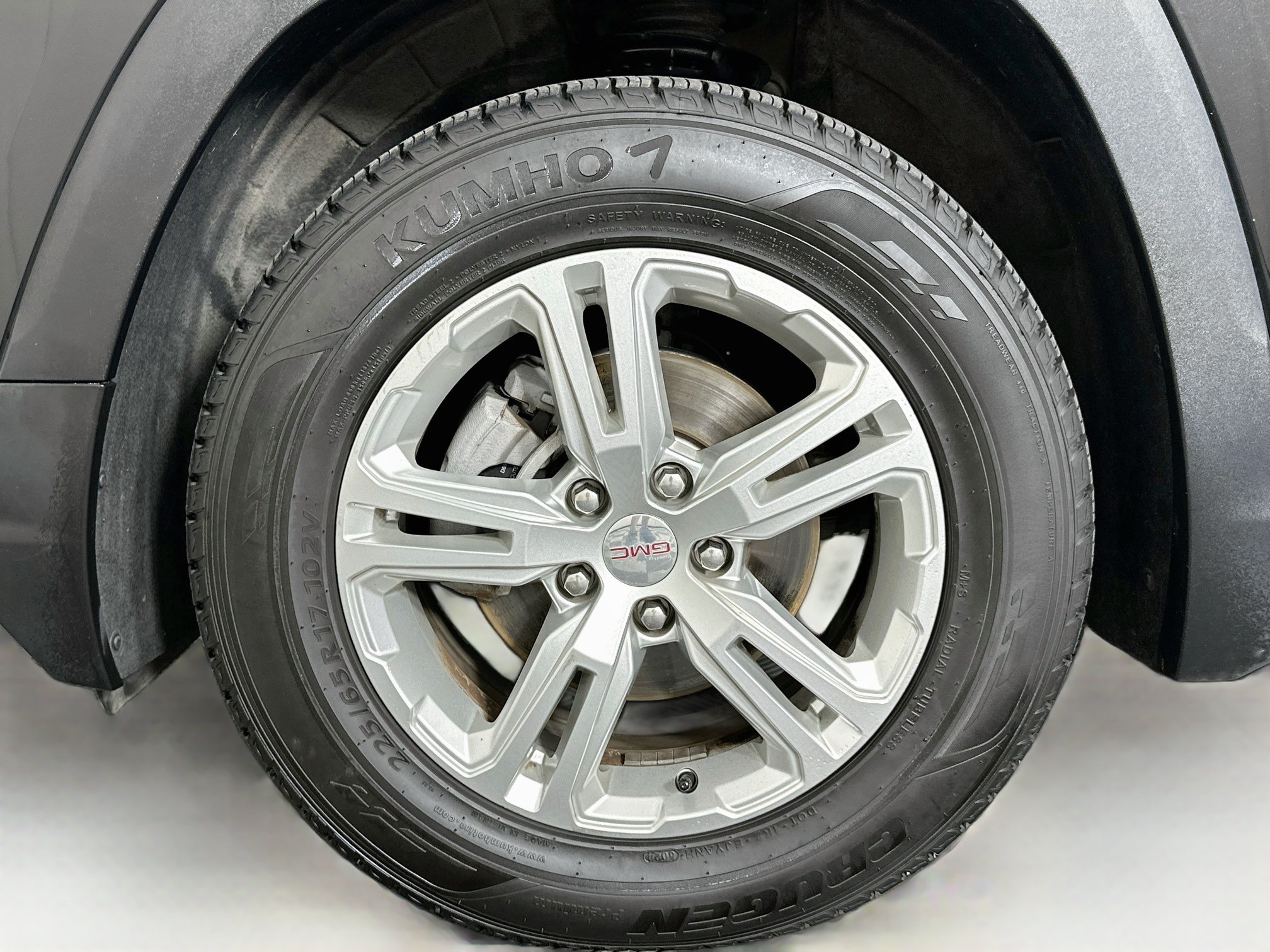 Used 2024 GMC Terrain SLE AWD/4WD image 11