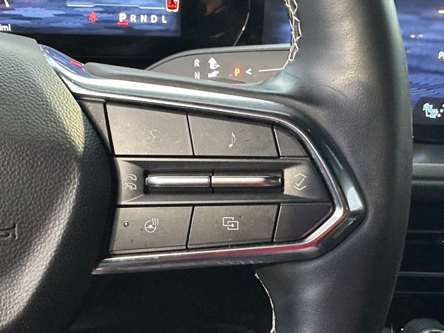 Used 2025 Chevrolet Traverse LT w/ Midnight/Sport Edition FWD image 39