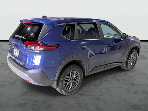 Used 2023 Nissan Rogue S image 4